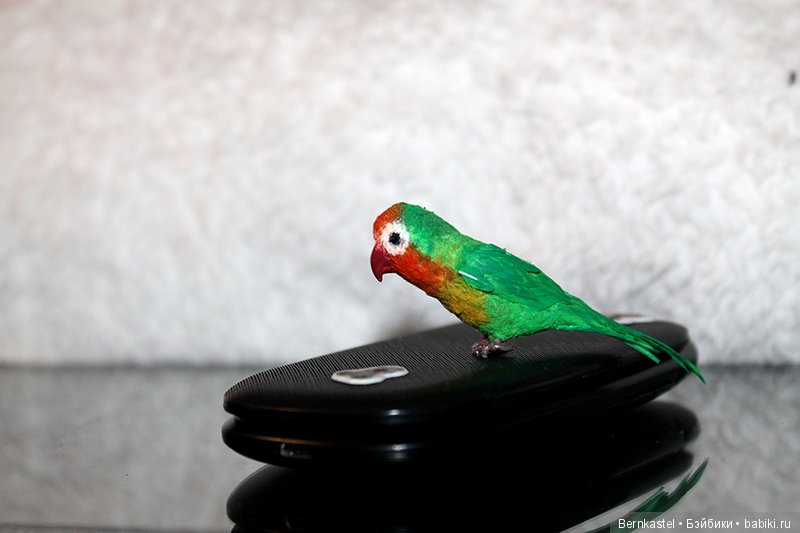 Миниатюрный попугайчик — Игрушки в смешанной технике (мех и глина): Арт (фото 7)