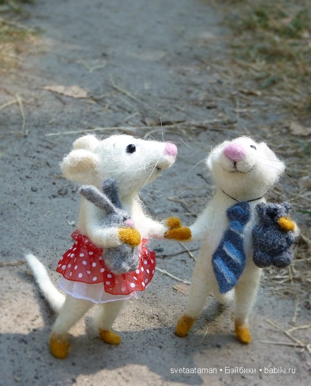 Влюблённые мышата. Авторские игрушки валянием из шерсти (фото 4)