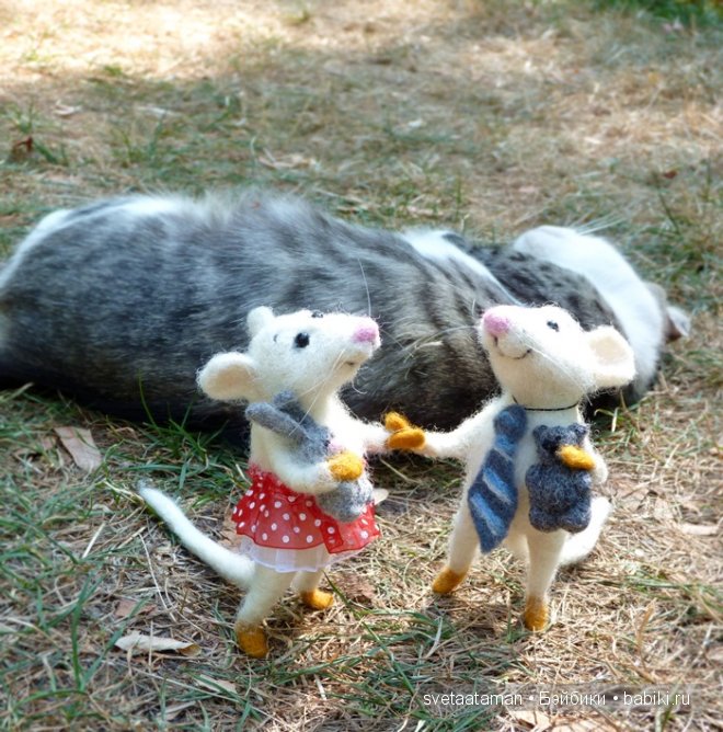Влюблённые мышата. Авторские игрушки валянием из шерсти (фото 7)