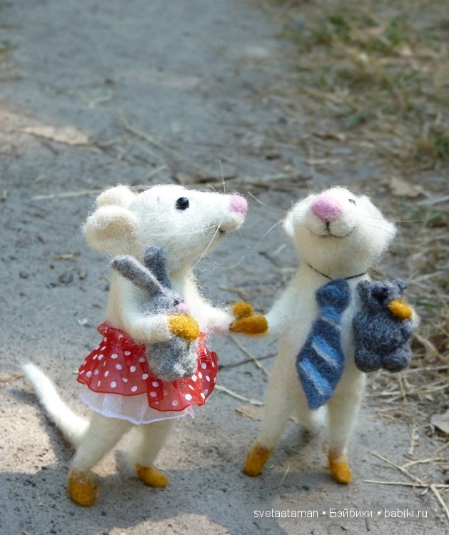 Влюблённые мышата. Авторские игрушки валянием из шерсти