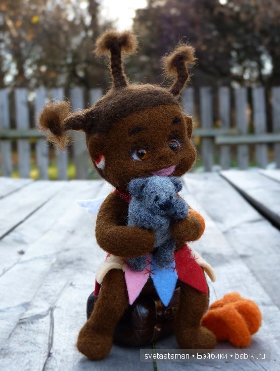 Ангелочек-путешественница. Авторская войлочная куколка (фото 3)