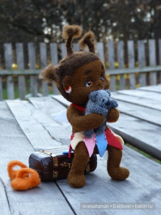 Ангелочек-путешественница. Авторская войлочная куколка (фото 7)