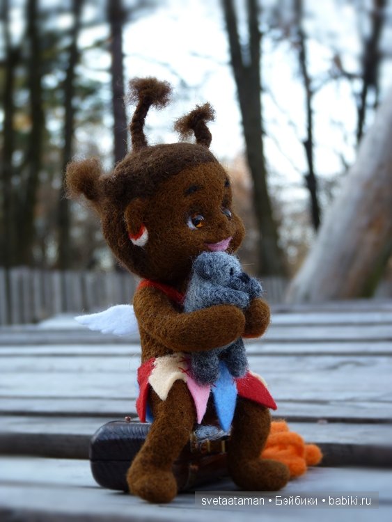 Ангелочек-путешественница. Авторская войлочная куколка (фото 2)