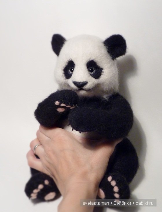 Игрушка валянием из шерсти ручной работы Пандочка