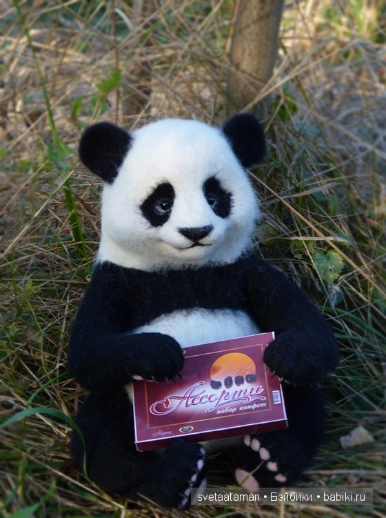 Игрушка валянием из шерсти ручной работы Пандочка (фото 7)