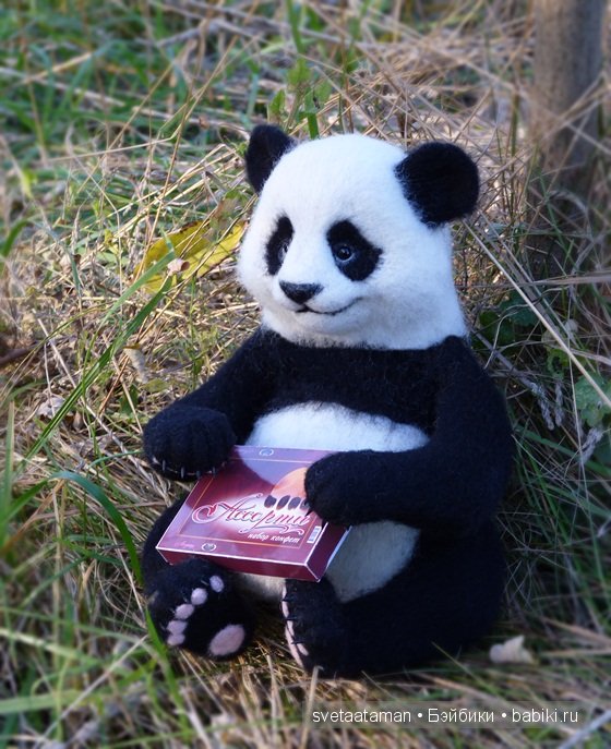 Игрушка валянием из шерсти ручной работы Пандочка (фото 8)