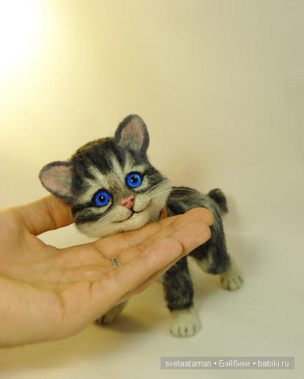 Мартовский котёнок. Игрушка валянием из шерсти ручной работы