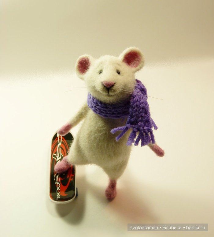 Мышонок со скейтом. Игрушка валянием ручной работы (фото 4)