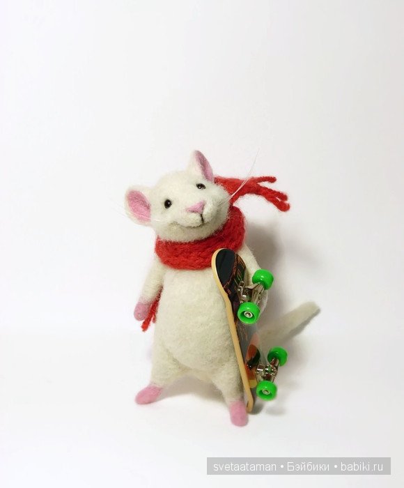 Авторская игрушка валянием из шерсти. Мышонок - велосипедист (фото 3)