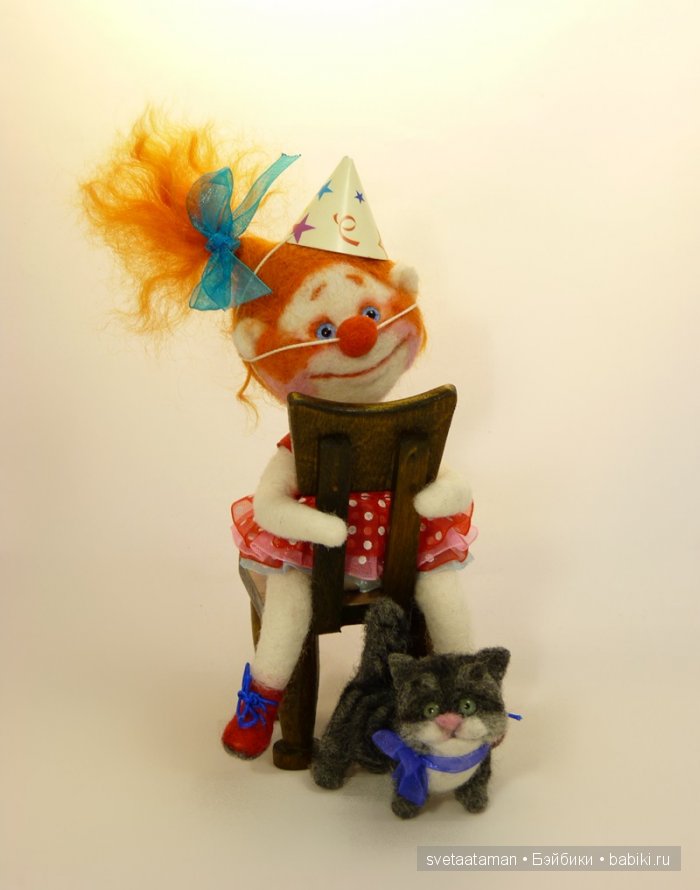 Рыженькая клоунесса, валяние куклы из шерсти (фото 6)