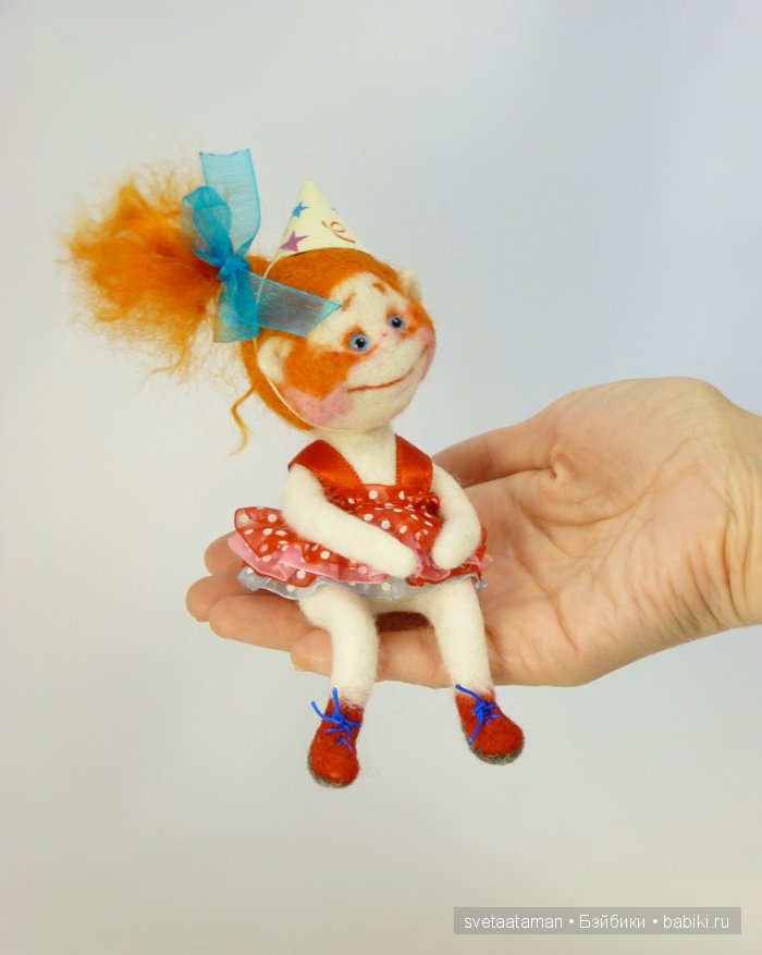 Рыженькая клоунесса, валяние куклы из шерсти