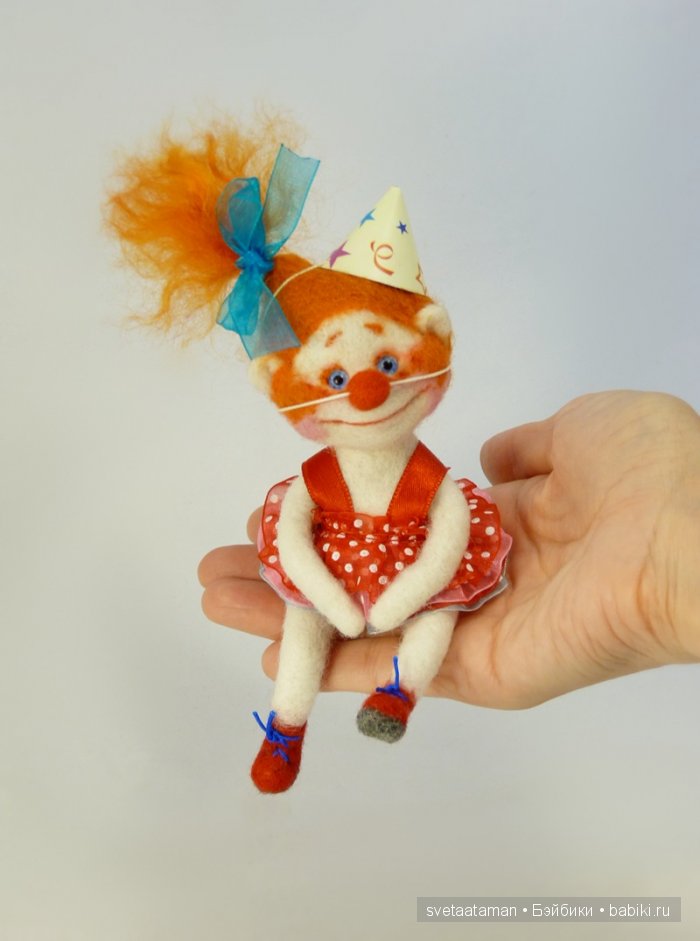 Рыженькая клоунесса, валяние куклы из шерсти