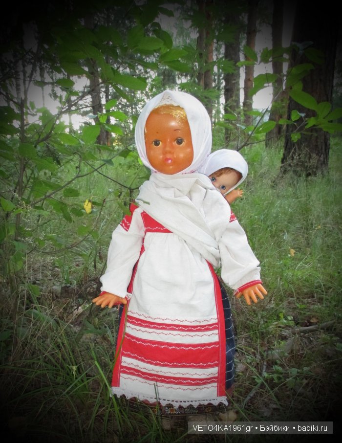 Июль сенокосом славен. Куклы в русских народных костюмах