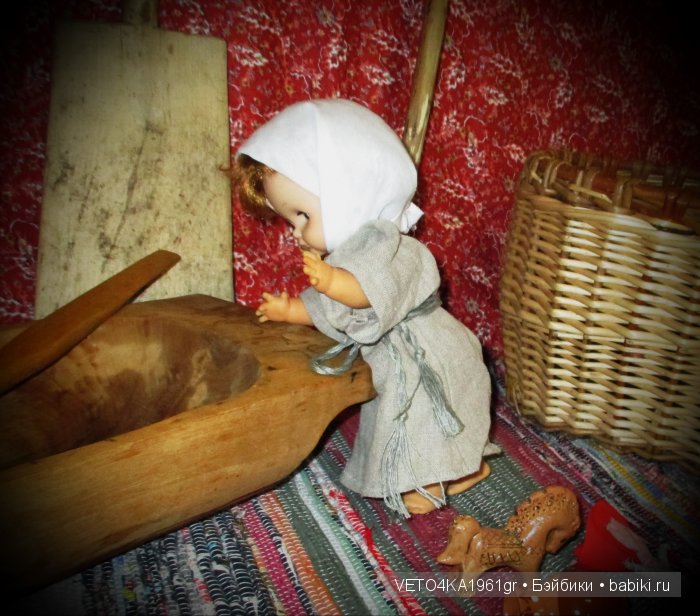 Июль сенокосом славен. Куклы в русских народных костюмах