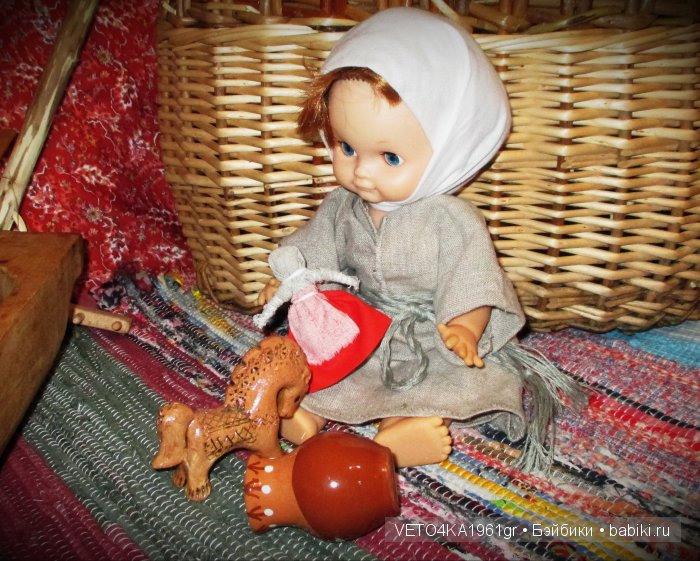 Июль сенокосом славен. Куклы в русских народных костюмах