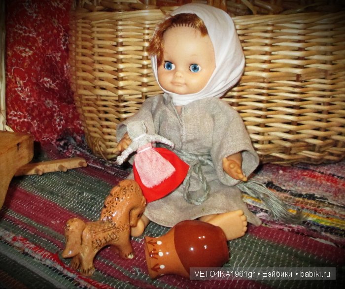 Июль сенокосом славен. Куклы в русских народных костюмах