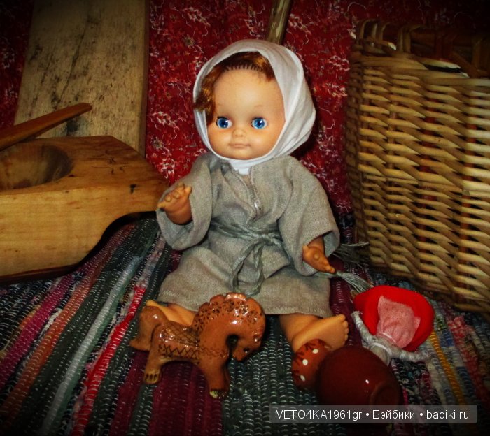 Июль сенокосом славен. Куклы в русских народных костюмах