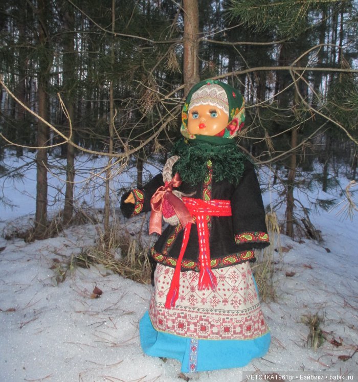 Кохта (коротайка) - элемент русского народного костюма для весны и осени