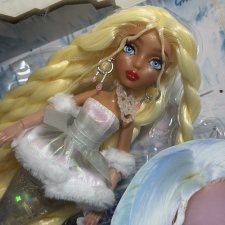 Mermaze Mermaidz winter waves Gwen