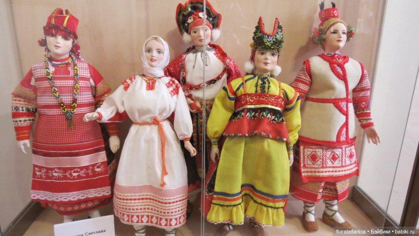 Кто в детстве в куклы не играл