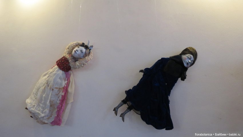 Кто в детстве в куклы не играл