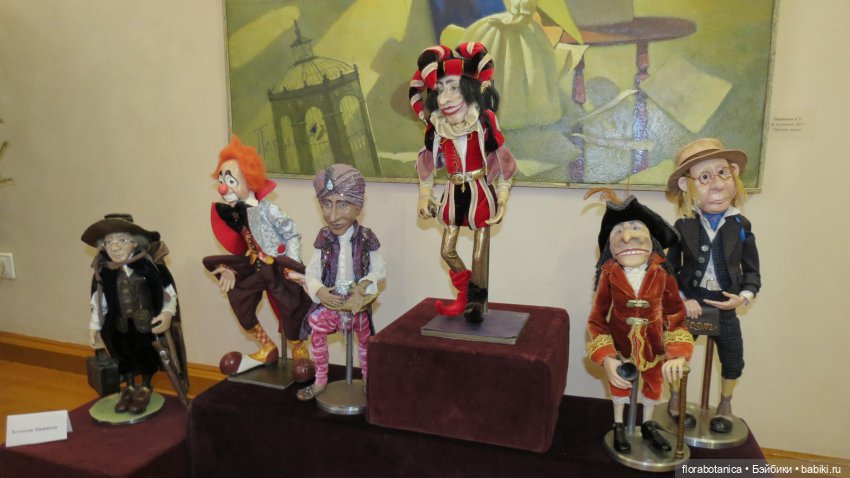 Кто в детстве в куклы не играл