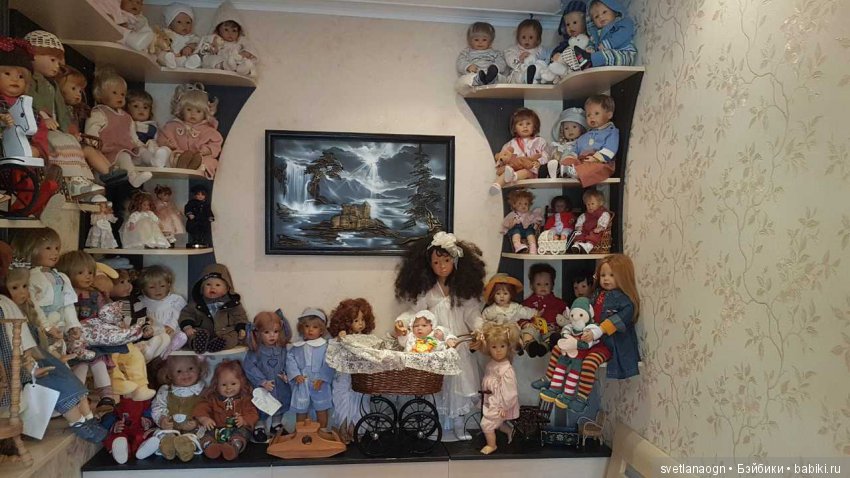 Мое решение в размещении коллекционных кукол или про то, как катострофически не хватает места (фото 6)