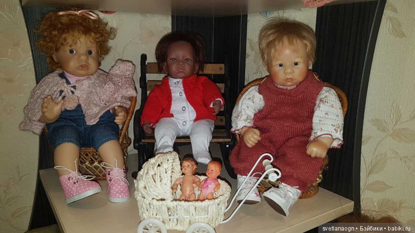 Мое решение в размещении коллекционных кукол или про то, как катострофически не хватает места