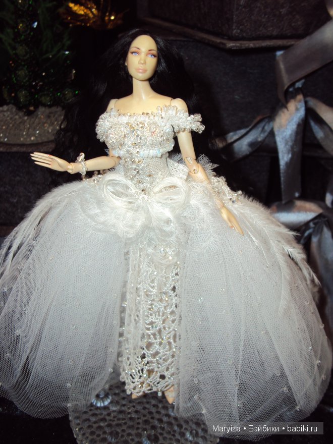 "Весенний бал кукол 2013". Ещё немного о выставке в Ветошном