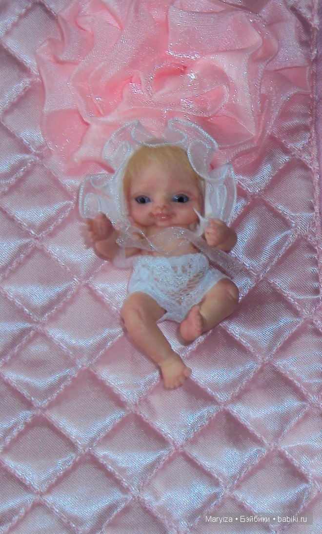 Малютка из пластики Варечка ООАК. Мини кукла (фото 8)