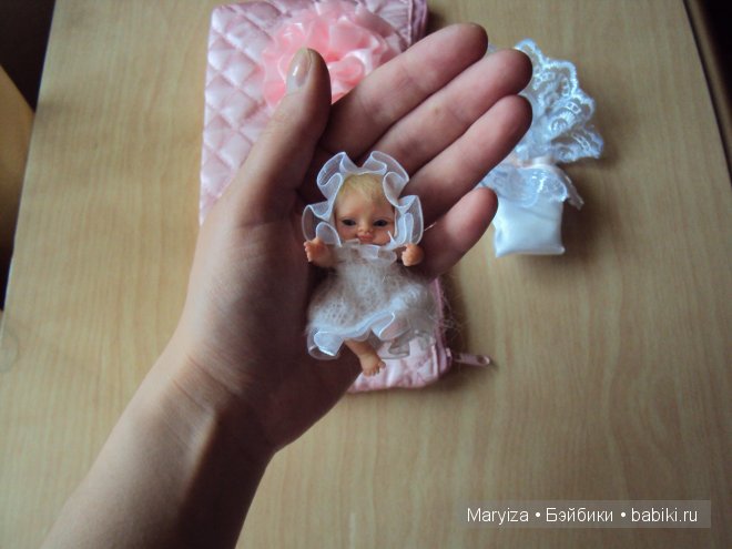 Малютка из пластики Варечка ООАК. Мини кукла