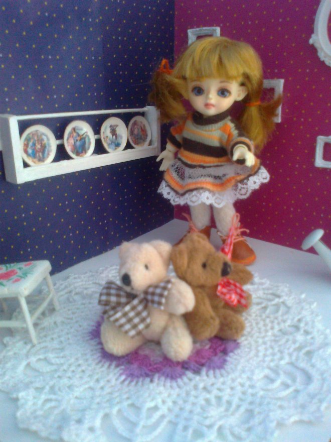 Momocolor, Dollzone