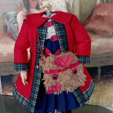 Комплект одежды для вашей красивой антикварной куклы.