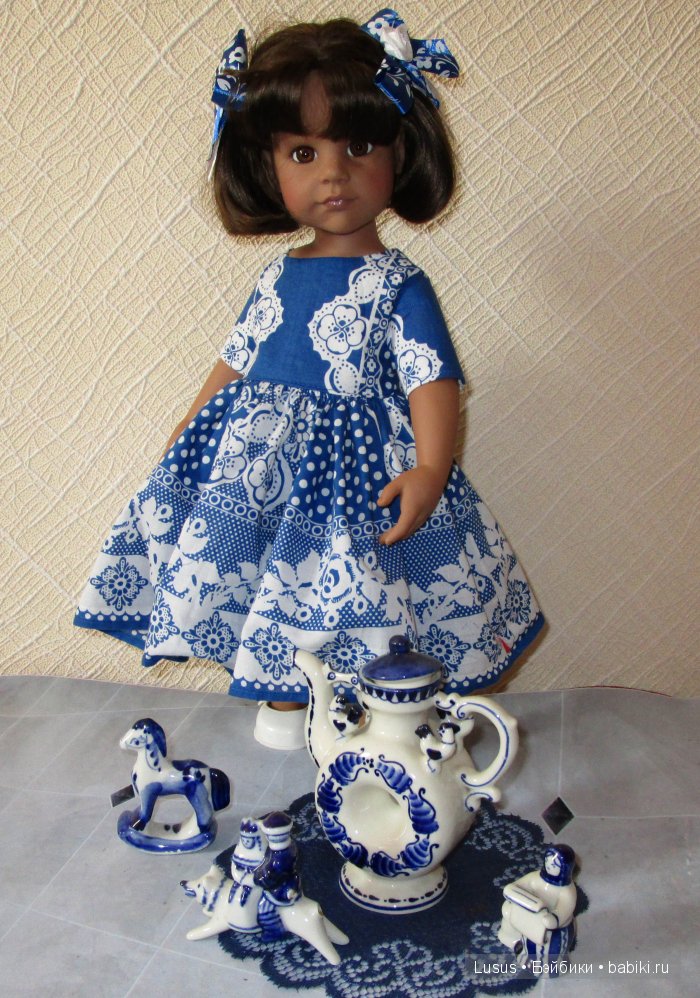 Платье "Гжель" для кукол Готц | Бэйбики Платье "Гжель" для кукол Готц (фото 5)
