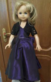 Достала из коробок кукол Готц