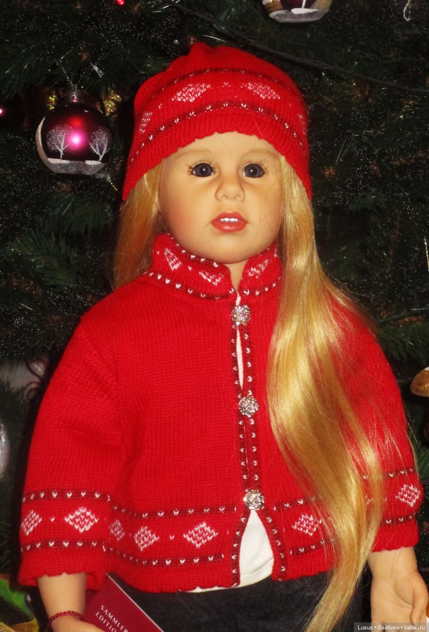 Достала из коробок кукол Готц