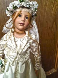 Достала из коробок кукол Готц