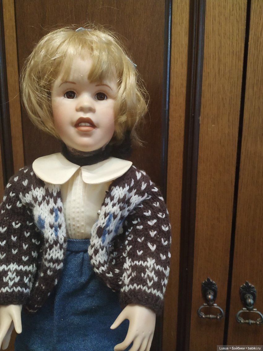 Достала из коробок кукол Готц