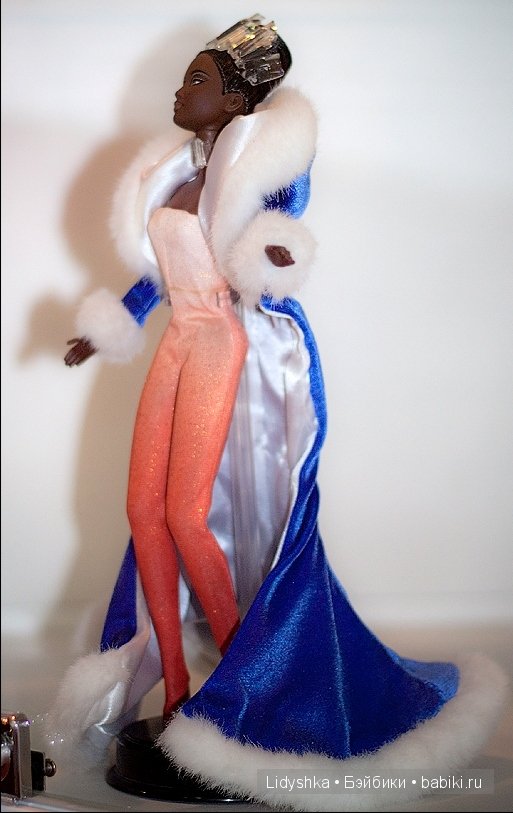 Необычная выставка кукол Барби Яны Мирной, 2014