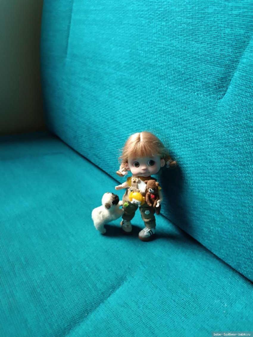 Море шепчет не грусти, лучше в гости приходи. Подарю тебе ракушку, ласково шепну на ушко. Искупаю в пене даже, полежишь со