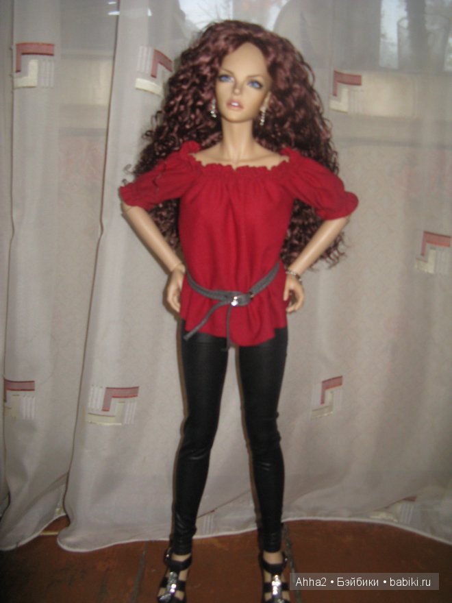 Обновка. Стелла, Иплхаус