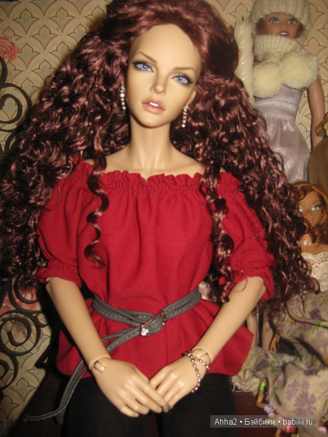 Обновка. Стелла, Иплхаус