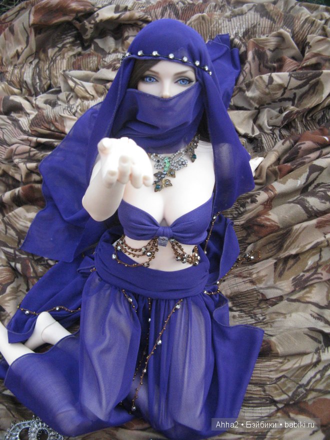 Голова-Стелла,тело-Джессика