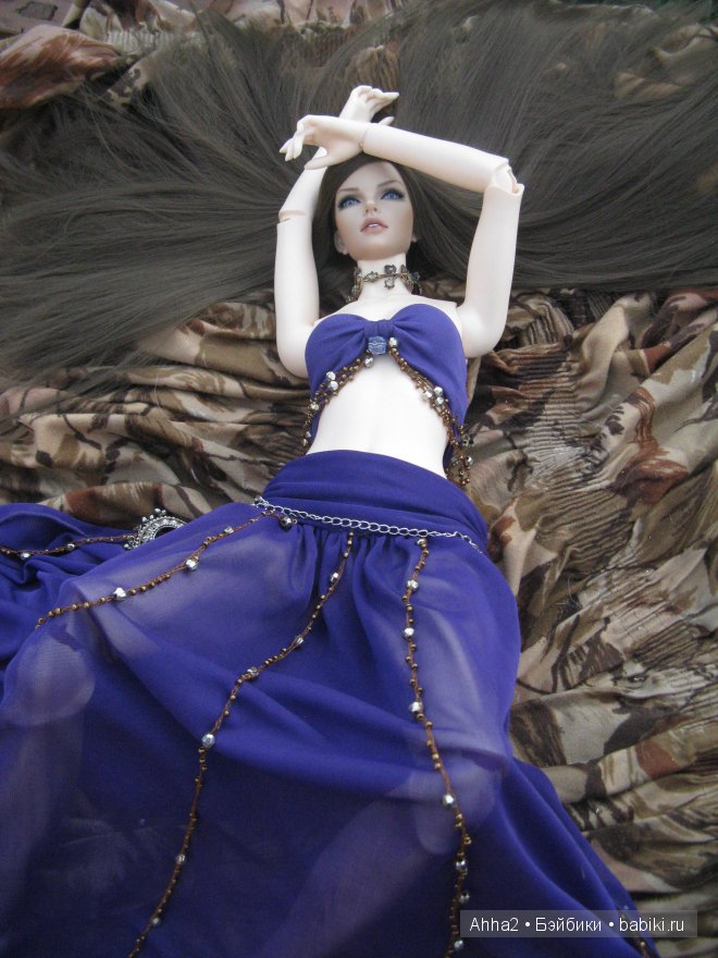 Голова-Стелла,тело-Джессика