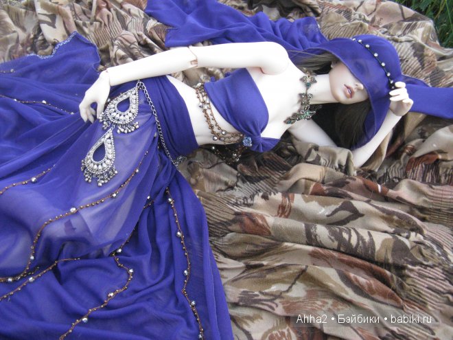 Голова-Стелла,тело-Джессика