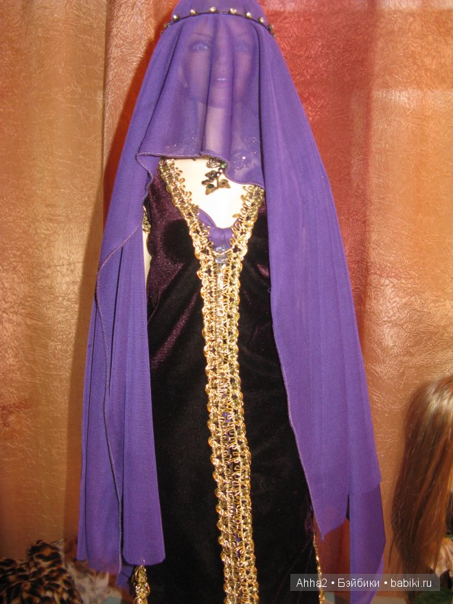 Голова-Стелла,тело-Джессика