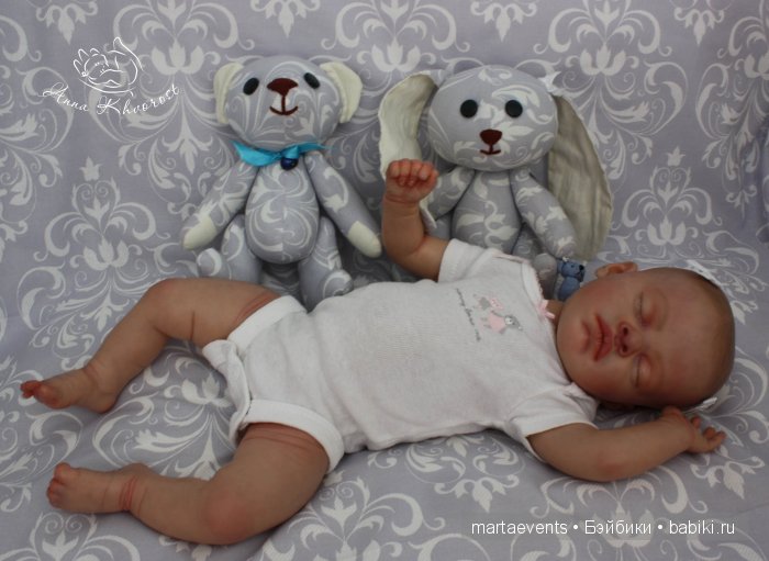 Спящая красавица реборн Coco. Штатив и лайтбокс