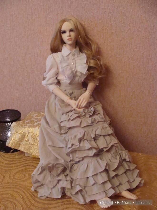 Здравствуйте, дорогие жители и гости моего любимого сайта! Ко мне приехала моя первая бжд кукла от фирмы iplehaus. Разделите