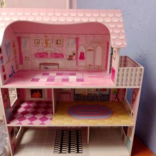 Домик для кукол