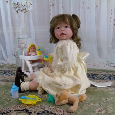 Мама платье дочке сшила